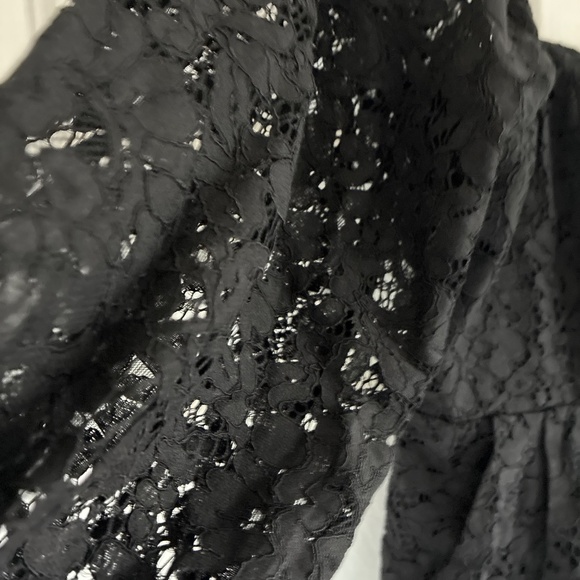 Tuckernuck Pomander Place black lace Daniella empire  waist blouse S - Picture 3 of 9